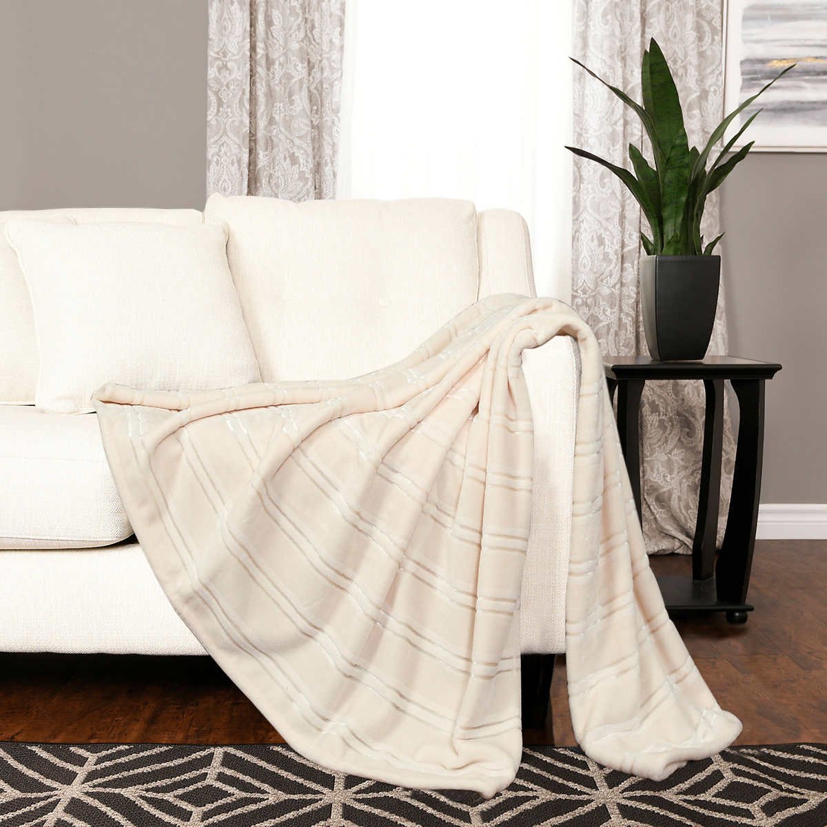 Life Comfort Luxe Velvet Throw, 60" x 70" Luxe Velvet Plush Throw Blanket