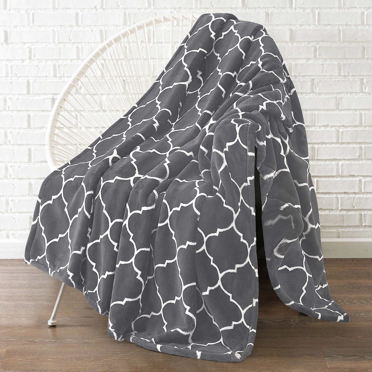 Monte & Jardin Ultra Plush Throw, Machine Washable Blanket 60"x70"