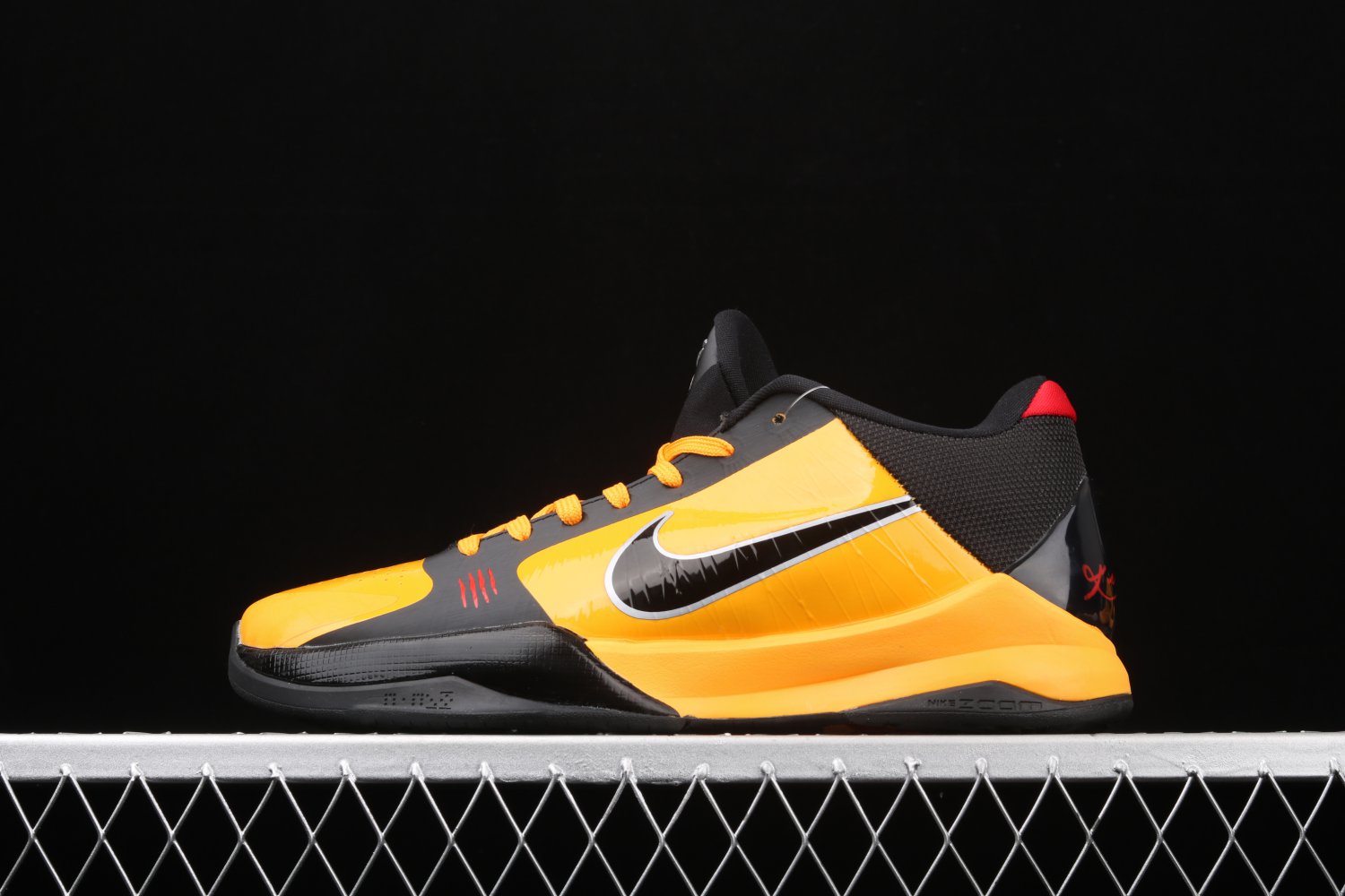 Men&acirc;��s Kobe 5 Protro Bruce Lee CD4991-700