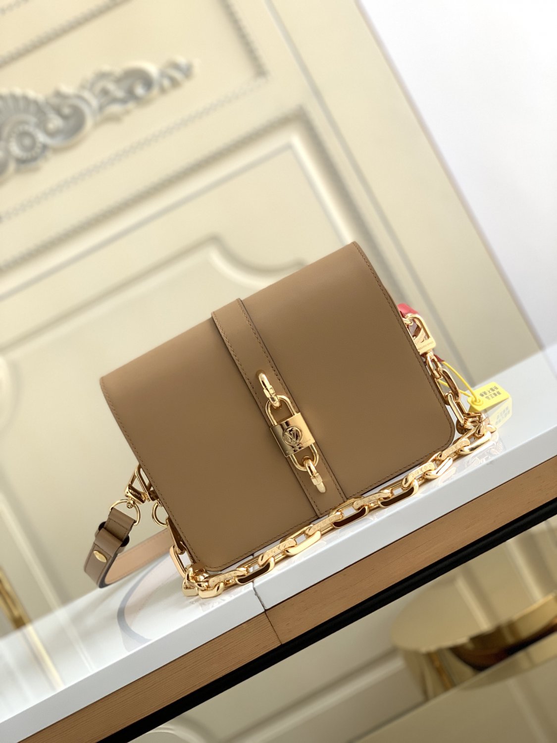 LOUI S VUITTO &iuml;&frac14;&reg; RENDEZ-VOUS Camel M57745 17x22x7cm