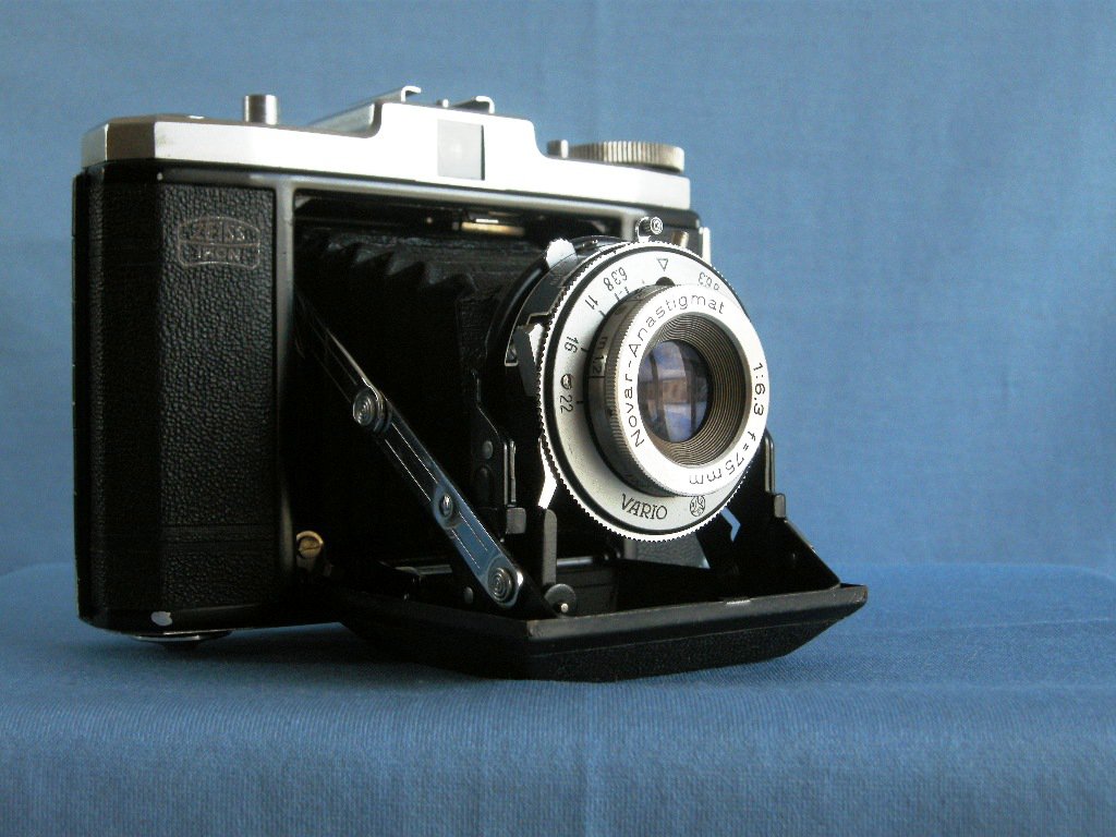 Zeiss Ikon Nettar 6x6 Folding Camera with Novar Anastigmat 6.3/75 Lens · Made in Germany