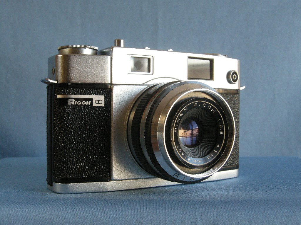 Vintage Rangefinder Ricoh 300 with Riken 2.8/45 Lens · Made in Japan