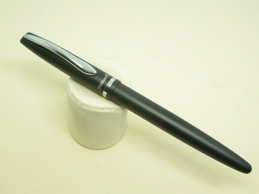 Pelikan Jazz Elegance Original Unused Black Fountain Pen