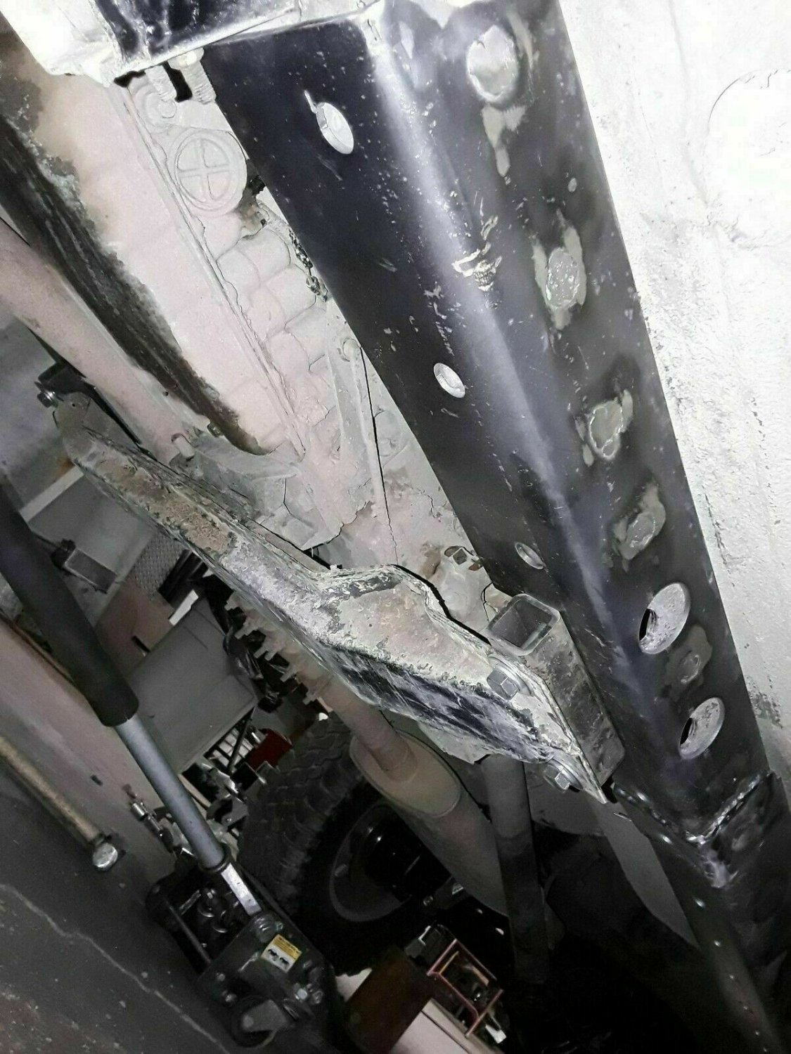 8401 fits Jeep Cherokee XJ Frame Stiffeners 3/16 inch FRONT & CENTER