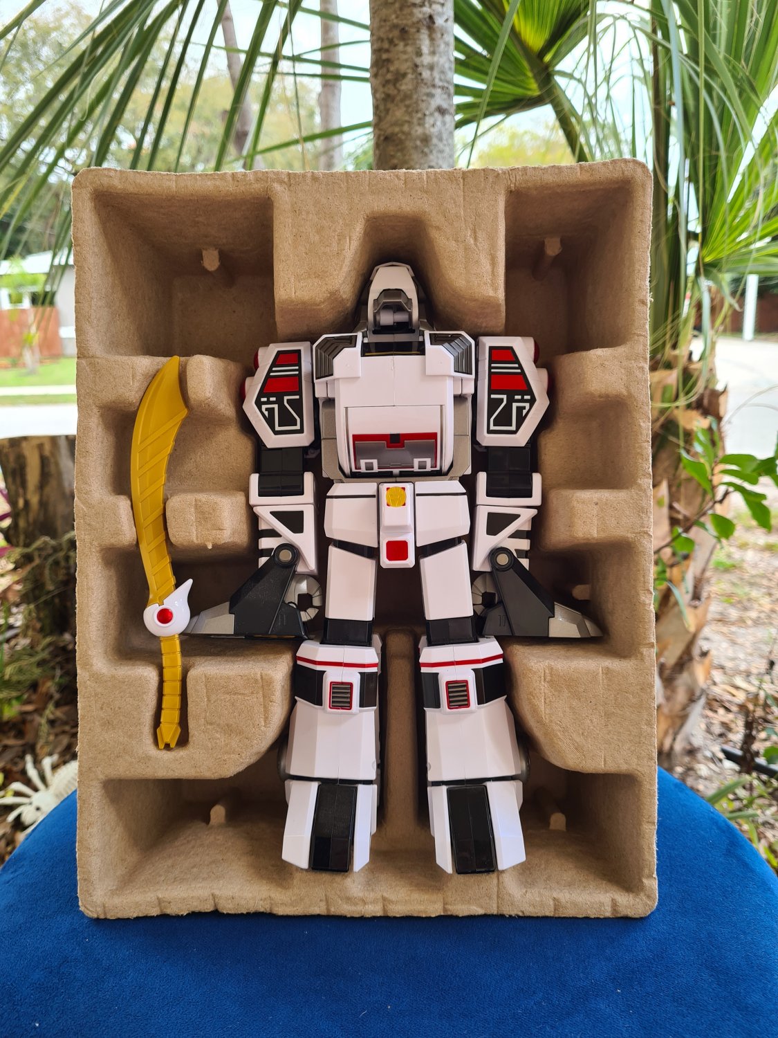 white tigerzord funko
