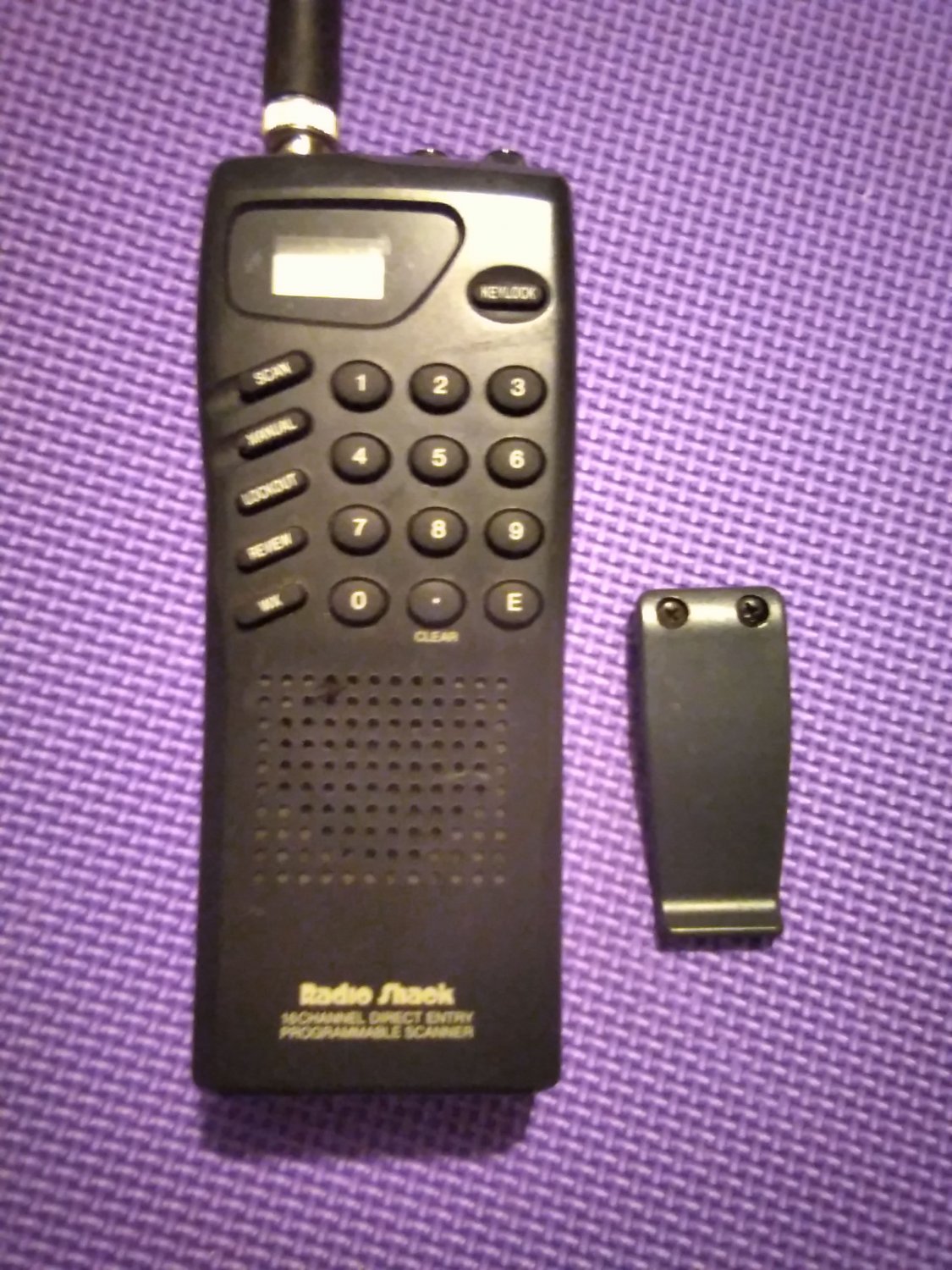 Radio Shack Scanning Receiver PRO24 16 Channel Portable Scanner