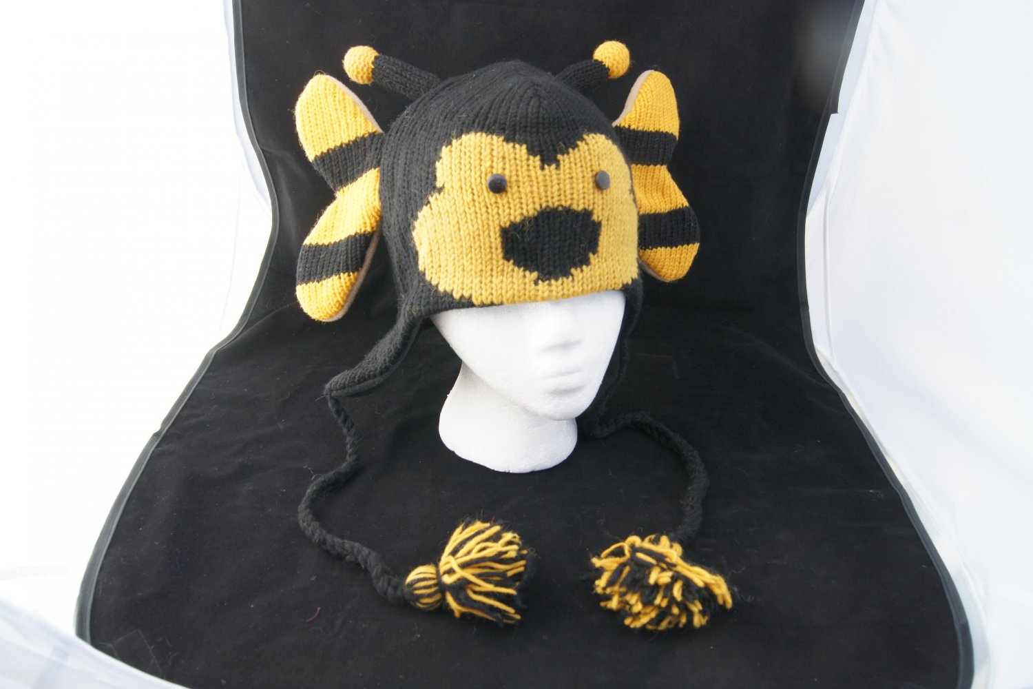 BUMBLE BEE Hat knit ski cap mens womens Halloween costume Lined bumblebee insect delux