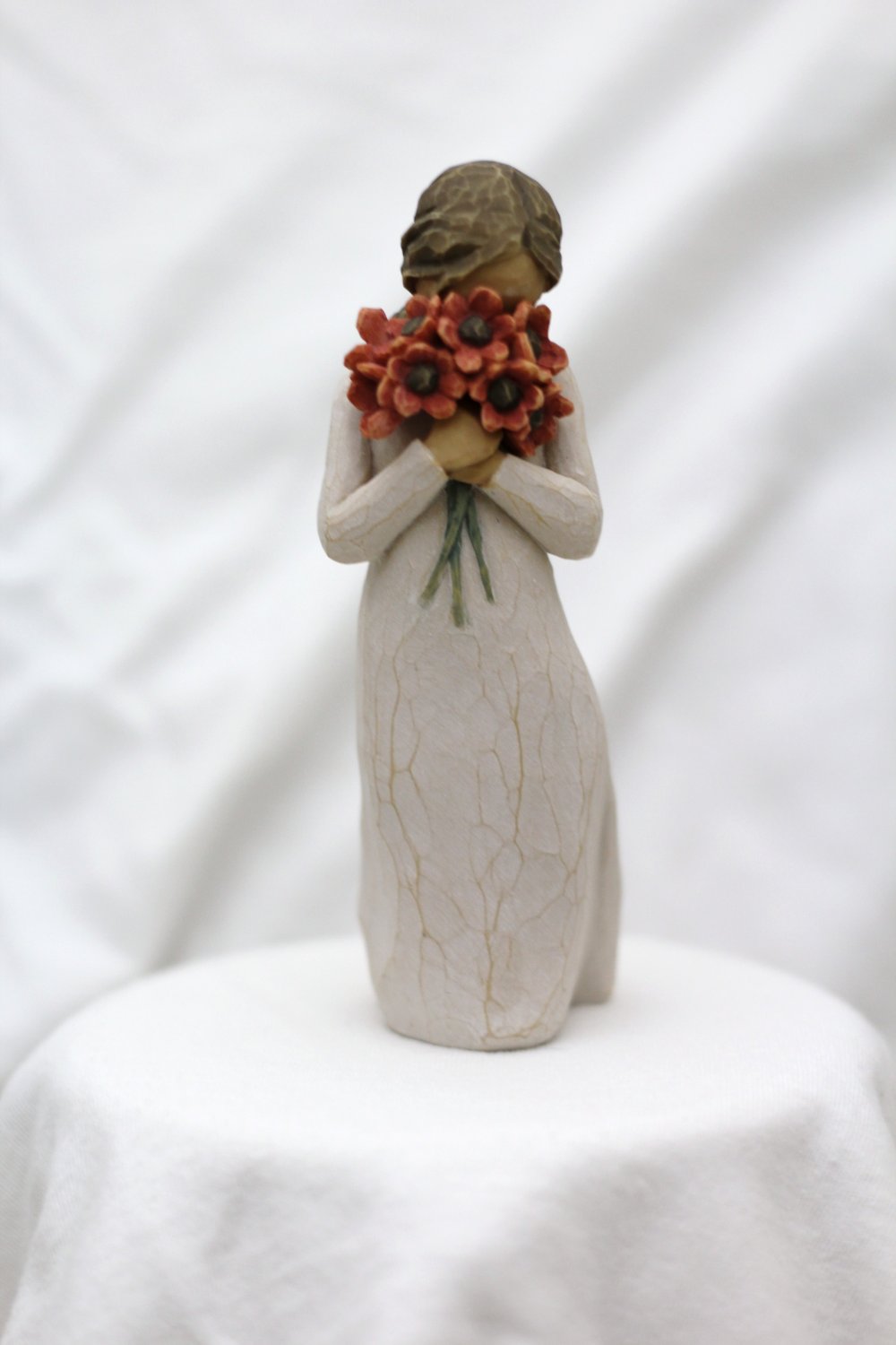 ANGEL statue figurine Valentines day Gift WILLOW TREE Surrounded by LOVE