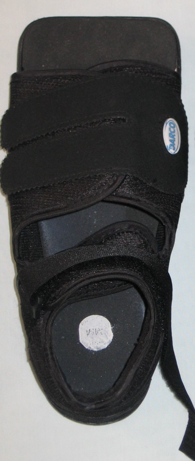 DARCO MedSurg Scarpa Terapeutica Post-Operatoria – Stabilizzatore Con Suola A Dondolo, Allevia Pressione, Adatta A Piede Destro O Sinistro, Taglie Unisex, Nero