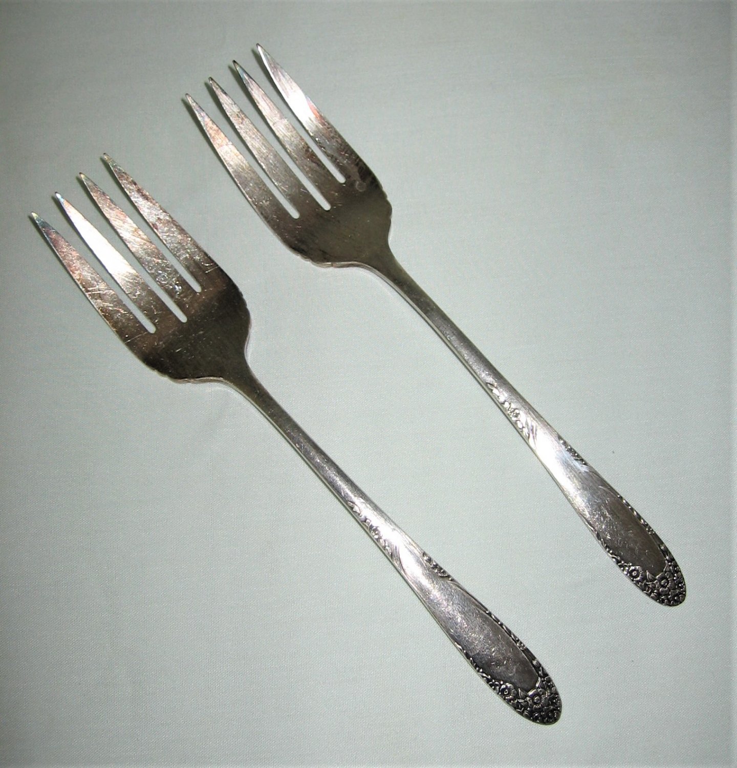 Lot of 2 Vintage Simeon L & H Rogers Oneida Serving Forks 1949