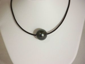 SURF Style!!! Hers Tahitian AAA Black Pearl Choker