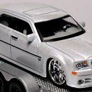 VERY RARE KEYCHAIN WHITE CHRYSLER 300C NEW CUSTOM Ltd EDITION GREAT GIFT