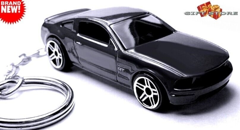 VERY RARE KEYCHAIN BLACK FORD MUSTANG GT CUSTOM Ltd EDITION GREAT GIFT