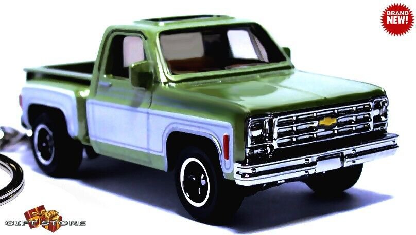 RARE KEYCHAIN GREEN CHEVY C10 STEPSIDE CUSTOM Ltd Ed. GREAT GIFT NOVELTY