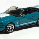 ������������RARE KEYCHAIN BLUE WHITE FORD/SHELBY MUSTANG CONVERTIBLE Ltd. GREAT GIFT������������