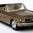 ������������RARE CUSTOM KEYCHAIN GOLD 64½/65/66 FORD MUSTANG™ CONVERTIBLE GREAT GIFT������������