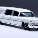 ������������������ RARE KEYCHAIN WHITE CADILLAC FLEETWOOD HEARSE ✝️ FUNERAL GOTHIC COACH������