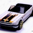 ������������RARE CUSTOM KEYCHAIN WHITE 64½/65/66 FORD™ MUSTANG CONVERTIBLE NICE GIFT������������