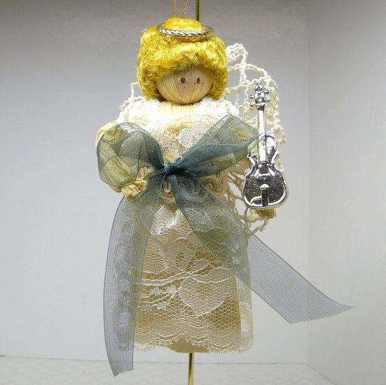Christmas ornament corn husk doll angel with violin