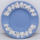 Vintage Wedgwood white on light blue jasper ashtray small grape leaves Vintage Wedgwood white on light blue jasper ashtray small grape leaves