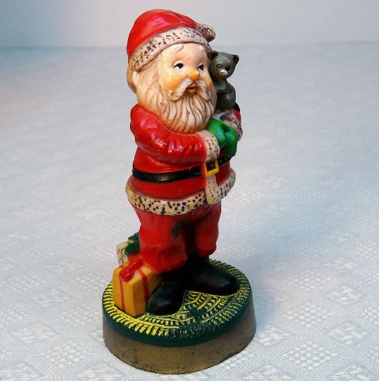 Vintage Hallmark 1976 Merry Miniatures Santa with kitten figurine