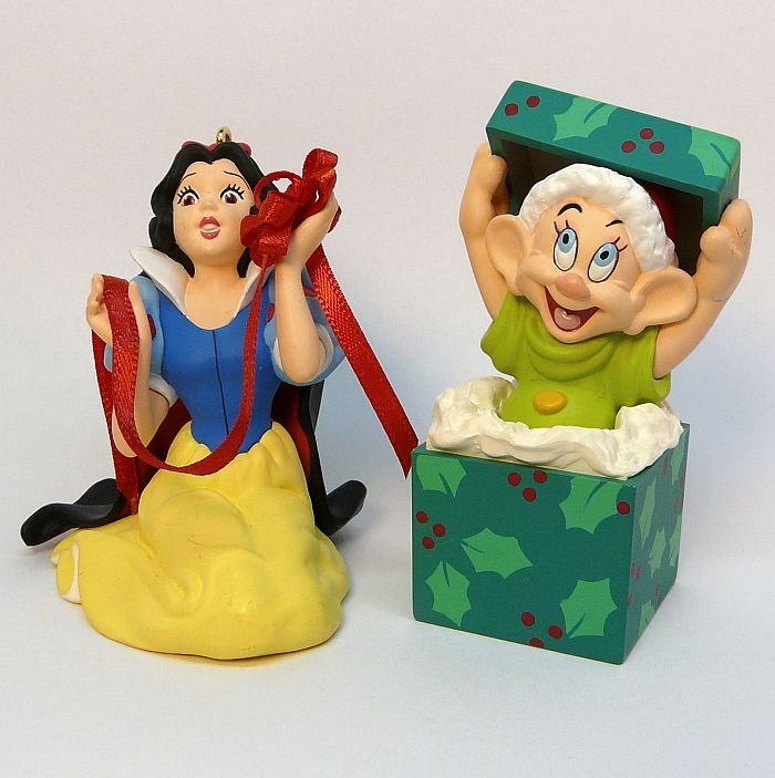 Hallmark Snow White And Dopey Christmas Ornaments 1997 Anniversary Edition Box 