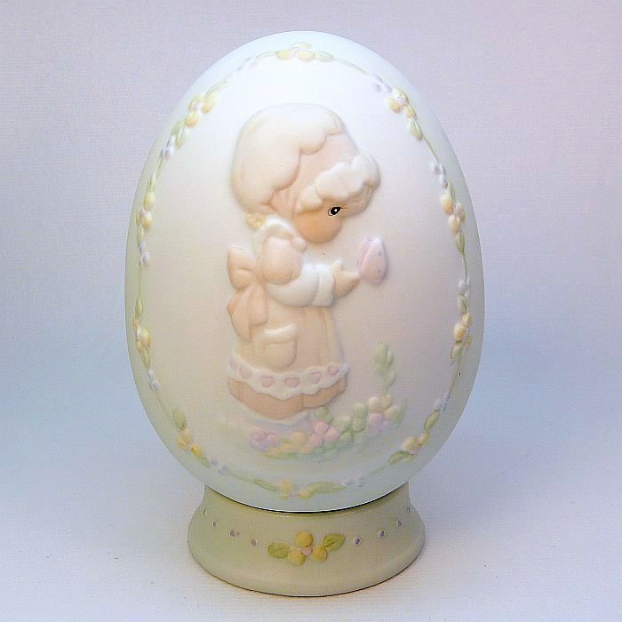 Precious Moments Easter Egg w base We Are God's Workmanship 1992 525960