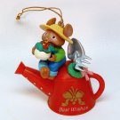 Gardening mouse ornament watering can garden 1995 gardener Lustre Fame Enesco