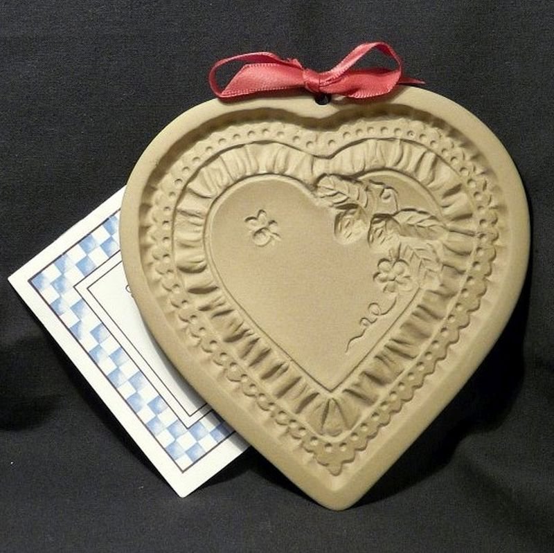 Brown Bag cookie mold Strawberry Heart 1990