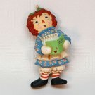 vintage Hallmark 2001 Raggedy Ann QX8571 singing Christmas ornament