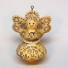 Vintage Hallmark 1979 Holiday Scrimshaw Angel Christmas ornament QX1527 Peace Love Joy