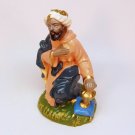 Vtg Nativity Balthazar Wise man kneeling paper mache 4-1/4 inches tall Italy