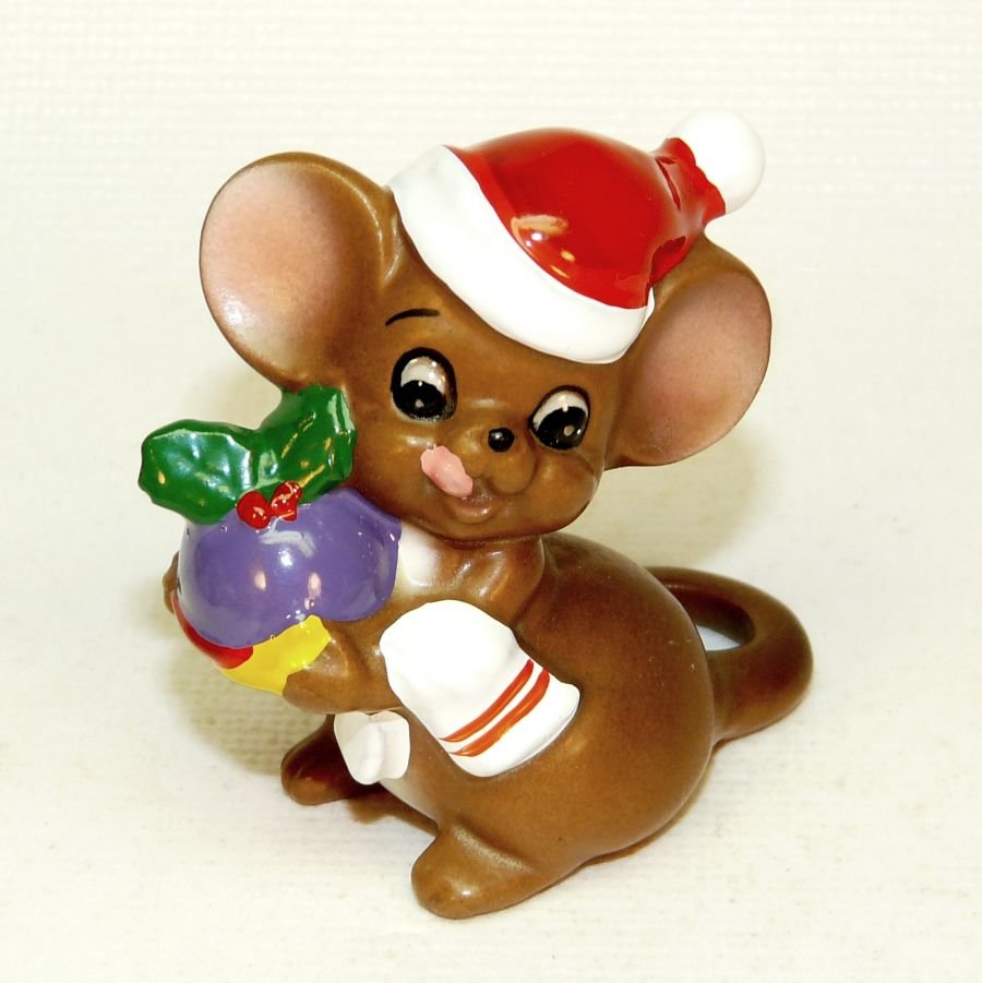 vintage christmas mouse figurine