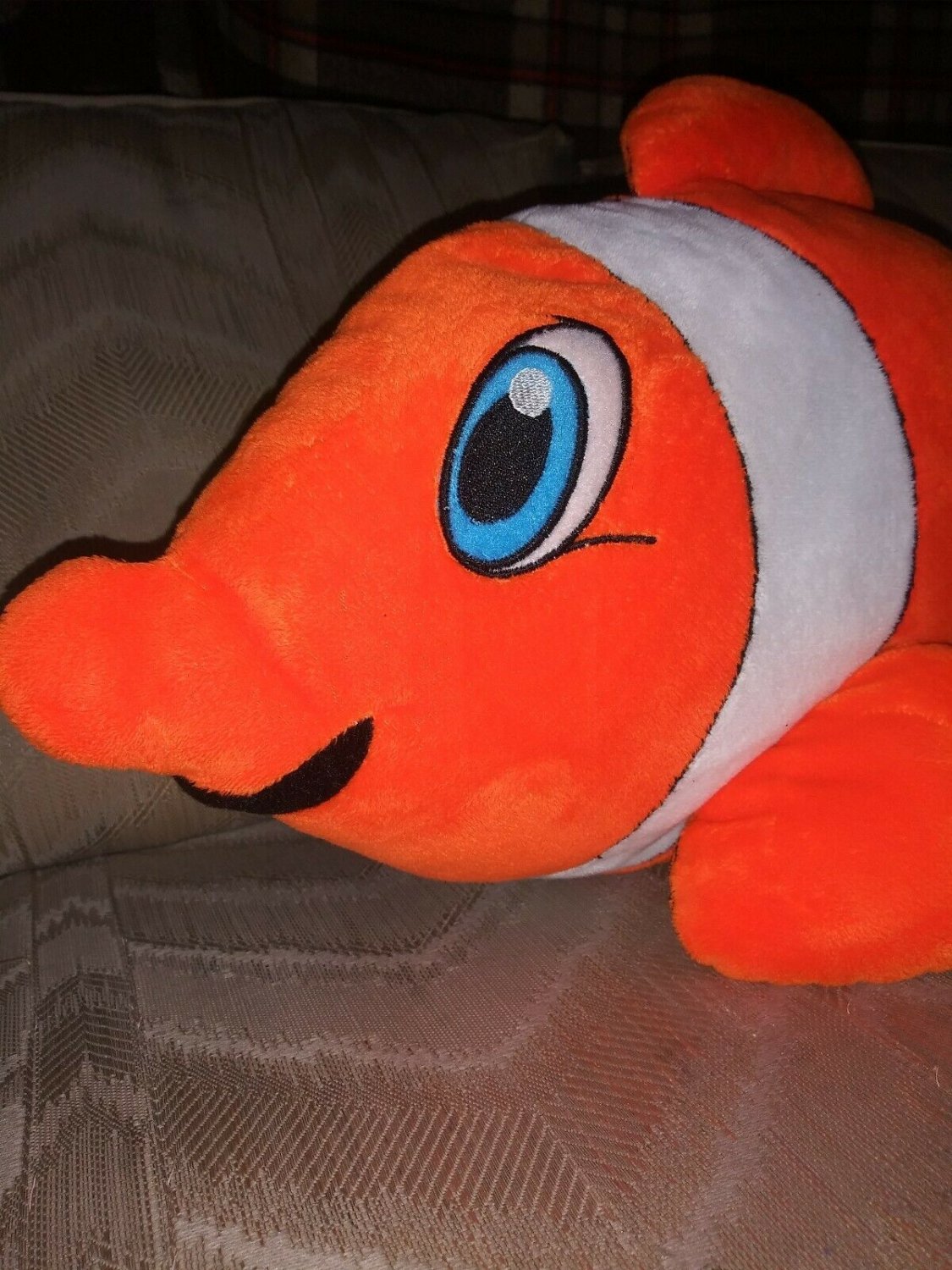 ricky the clownfish 24 inch