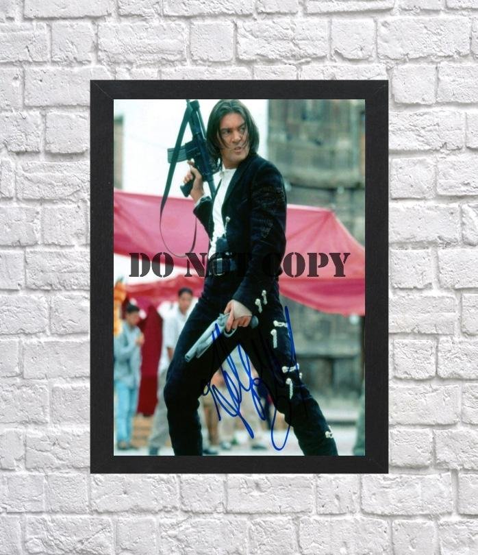Antonio Banderas Zorro Autographed Signed Print Photo Poster 2 mo1056 A4 8.3x11.7""