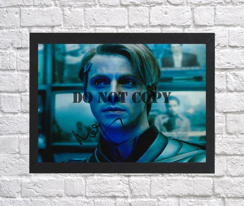 Matthew Goode Watchmen Autographed Signed Photo Poster mo1204 A3 11.7x16.5""