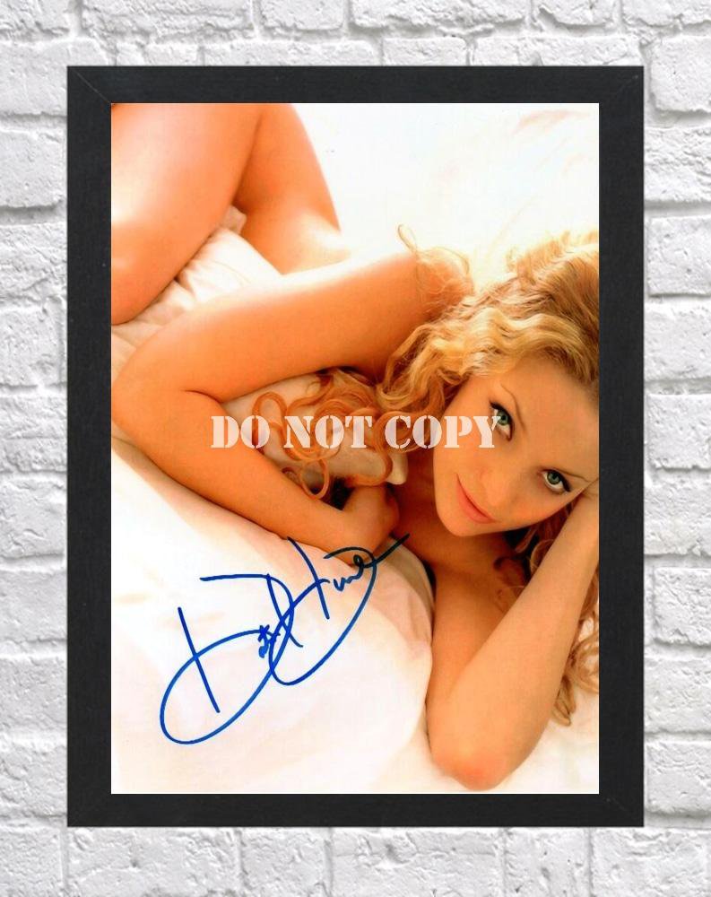 Kate Hudson Bride Wars Signed Autographed Photo Poster tv1065 A2 16.5x23.4"