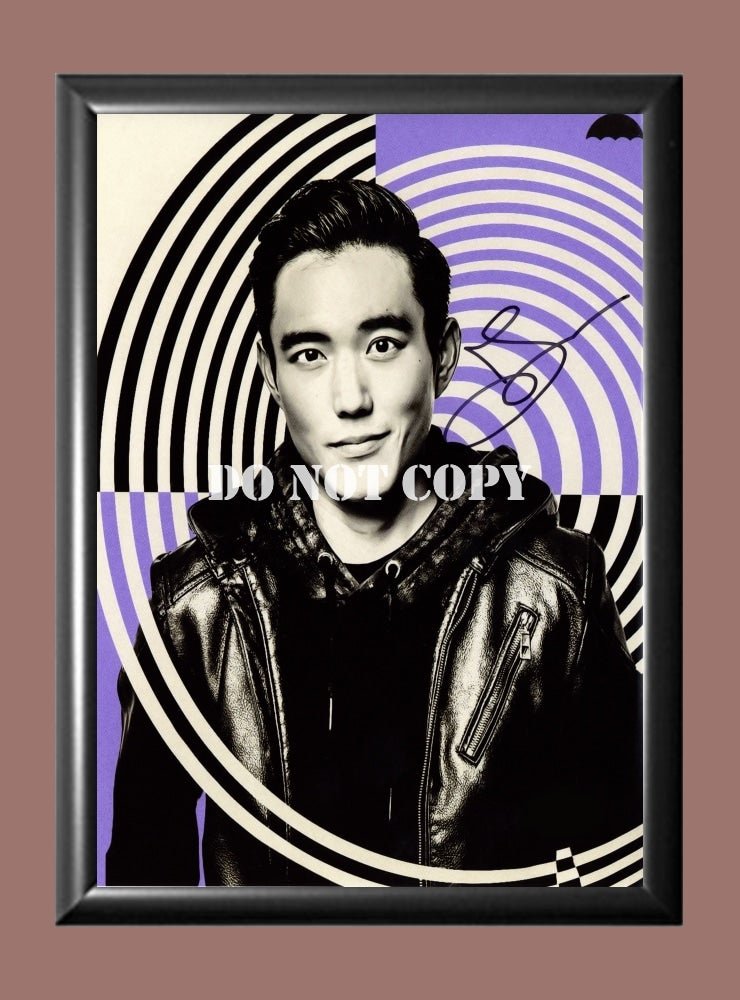 Justin Min Umbrella Academy Signed Autographed Photo Poster A4 8.3x11.7"" TV1282A4