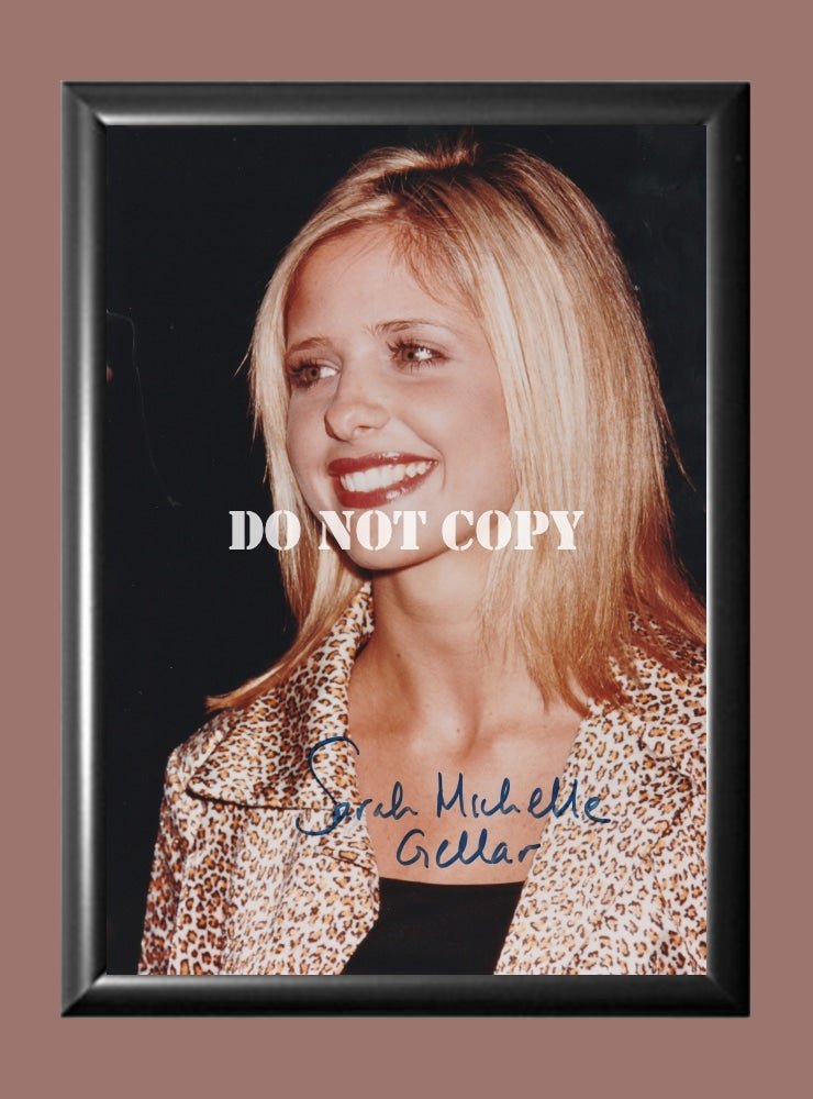 Sarah Michelle Geller Signed Autographed Photo Poster A2 16.5x23.4"" TV1356A2