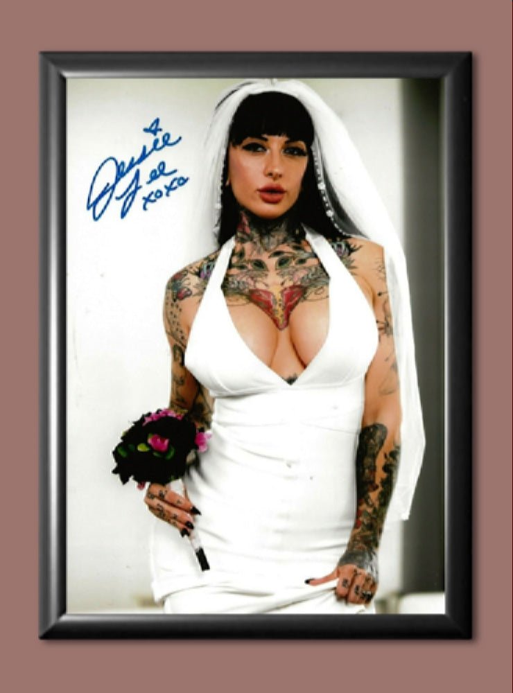 Jessie Lee Adult Model Signed Autographed Poster Photo A4 8.3x11.7"" MO2769A4