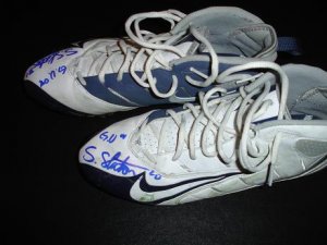 GAME WORN SIGNED STEVE SLATON CLEATS 2008 HOUSTON TEXANS