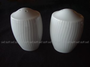 Noritake Pacific Hill Salt and Pepper Shaker Set White
