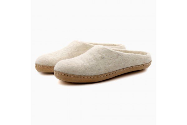 Felt Slippers (Oatmeal)