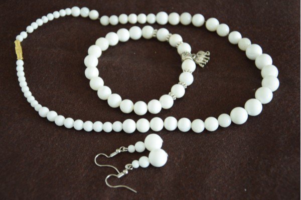 White Stone Jewellery Set