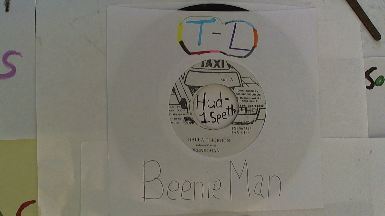 artiste: Beenie Man side A: Halla Fi Jordan / side B: Version label: Taxi (Used) 7"