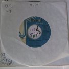 artiste: Gregory Isaacs side A: Ghetto Celebrity (Used) 7"