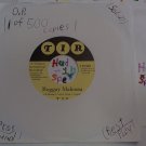 artiste: T.I.S. side A: Reggay Makossa label: TIR (Used) 7"