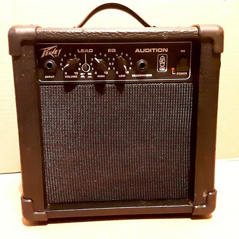 Peavey's AUDITION Guitar Combo Amp with SHURE PG58 Performance Mic