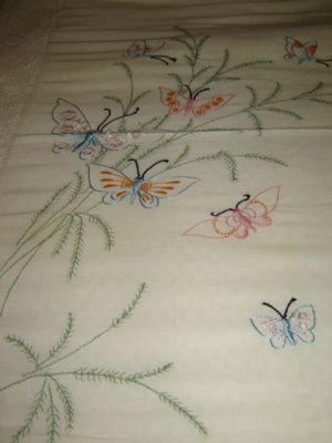 Vintage Bedspread Emb Butterflies & Crochet Insets