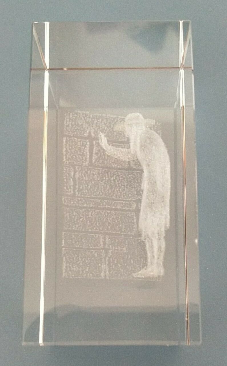 Jerusalem western Wailing Wall 3D Crystal Cut Glass Statue man praying in Israel